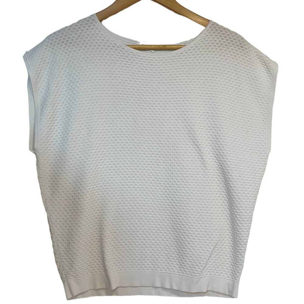 Club Monaco - White sleeveless knit boxy fit shirt size